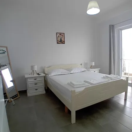 Mimi's Apartments,